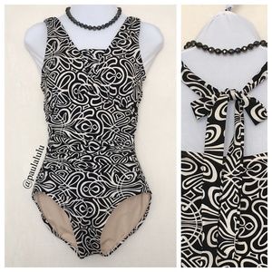 Mod Bod Marilyn One Piece Swimsuit Medium